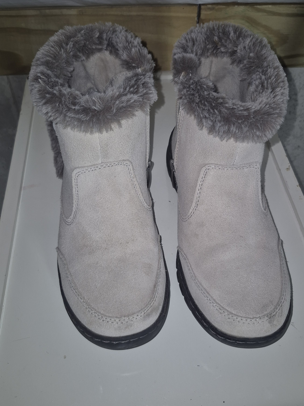 Khombu Women's Faux Fur Cuff Winter Boots - Light Gray